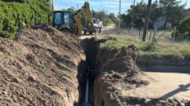 Se avanza con servicios básicos para los vecinos con una nueva obra de cloacas en Quequén