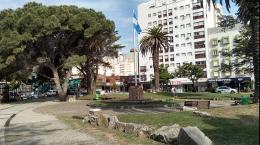 Convocan a artistas callejeros para la temporada de verano en la Plaza San Martín