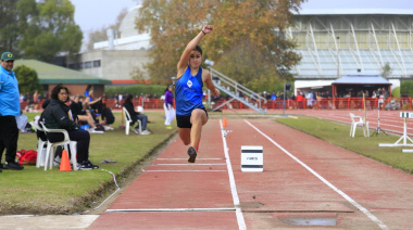 Arranca la temporada de pista y campo 2026 para la Escuela Municipal de Atletismo