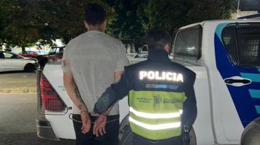 Tres procedimientos policiales en Necochea y Quequén: un aprehendido armado, un detenido con capturas y dos por intento de usurpación
