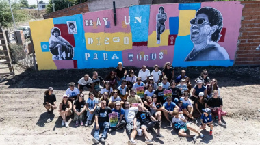 Quequén suma un nuevo mural maradoniano en homenaje a Diego