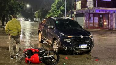 Rápido operativo tras choque entre una camioneta y una moto en Necochea