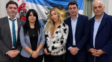 Polémica por supuestos audios íntimos atribuidos a Javier Milei: silencio de concejales libertarios de Necochea