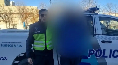 Detuvieron a un hombre acusado de golpear a su pareja mientras dormía