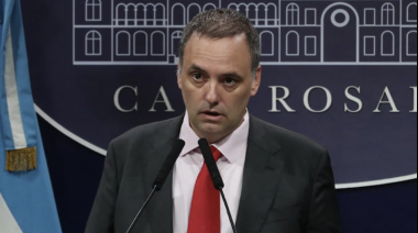 Renunció Manuel Adorni en medio del escándalo judicial y Milei pierde a uno de sus hombres más blindados