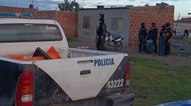 Dos allanamientos permitieron esclarecer robos, recuperar una moto y materiales de construcción en Necochea y Quequén