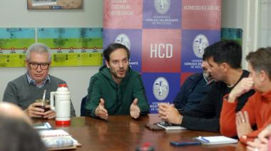 Crocci cruzó a De la Hera por el transporte público: "No tiene conocimiento del sistema"