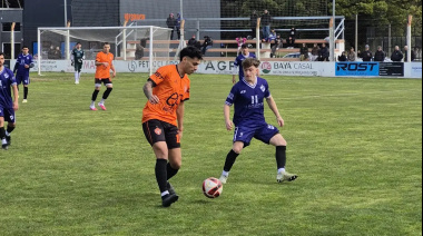 Independiente San Cayetano venció a Villa Díaz Vélez y quedó como líder de la zona del Federal