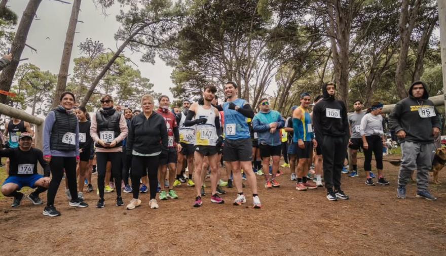 El Desafío del Parque volvió a convocar a más de 200 personas. Guevara y Cattini, los ganadores en 8K