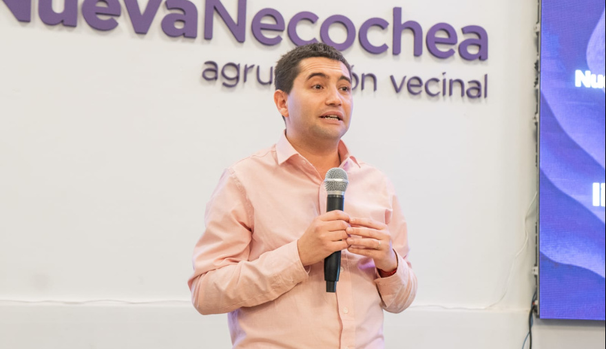 “Gracias al superávit fiscal podemos traer más maquinaria, equipamiento hospitalario e insumos para Defensa Civil”