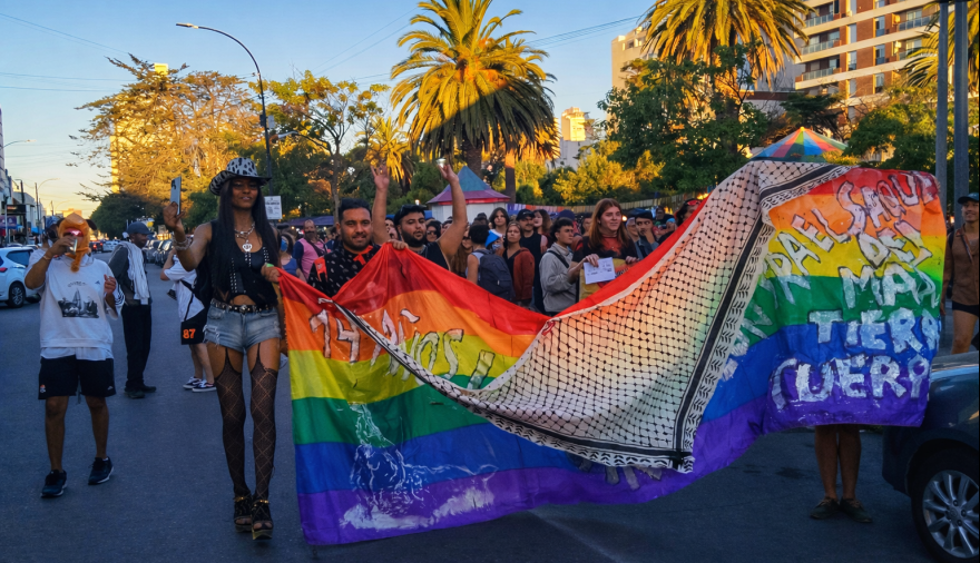 Multitudinaria Marcha del Orgullo recorrió la Villa Díaz Vélez con consignas por la diversidad y la igualdad