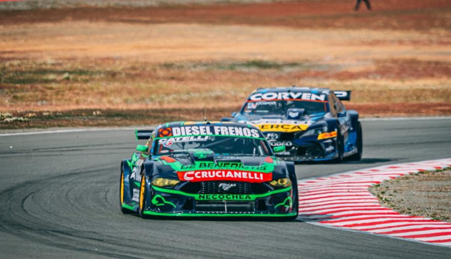 Turismo Carretera: De Benedictis abandonó tras liderar y Moscardini heredó la victoria en El Calafate