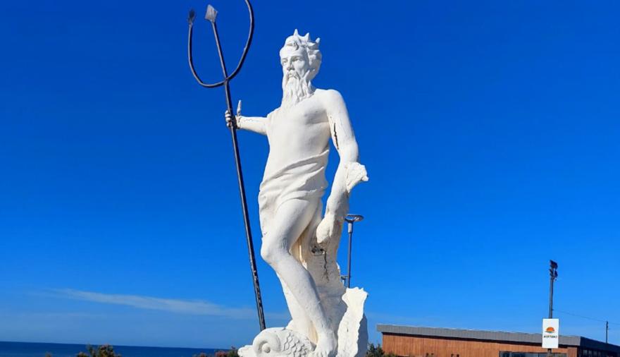 Se puso en valor la Plaza Neptuno, frente al mar