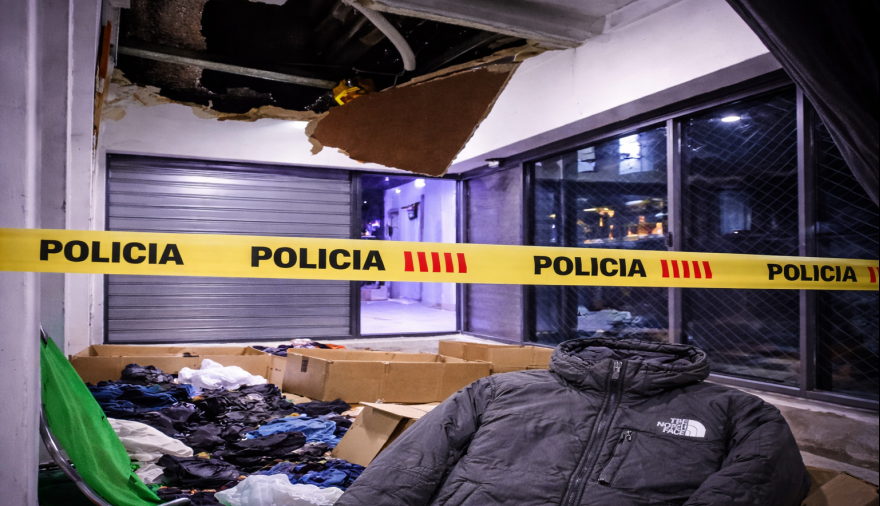 Boquete en el techo y fuga frustrada: cayó un joven tras intentar robar en un local de Quequén