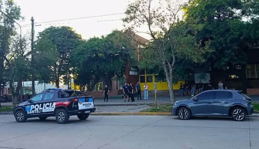 Horror en Santa Fe: Un alumno entró armado a una escuela y mató a un compañero