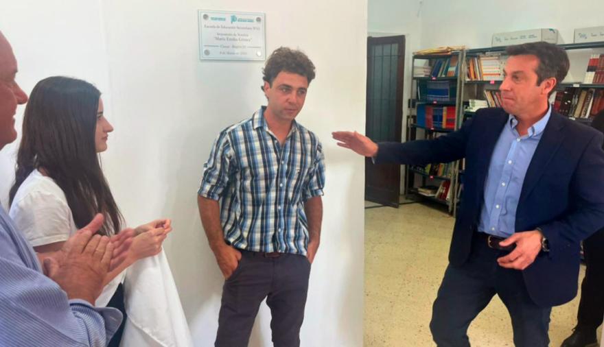 Rojas acompañó el inicio de clases en Claraz y la Secundaria Nº12 ya lleva el nombre de “María Emilia Gómez”