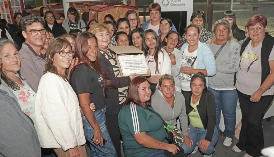 Puerto Quequén homenajeó a las trabajadoras de Engraucoop en el Día Internacional de la Mujer