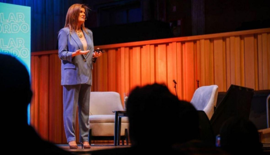 HOY SE PRESENTA: Pilar Sordo llega al Cine Teatro París con su conferencia sobre el poder de la voz interior