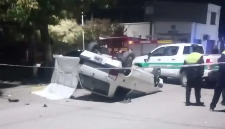 Tragedia vial en Lobería: una mujer murió tras un violento choque en plena ciudad