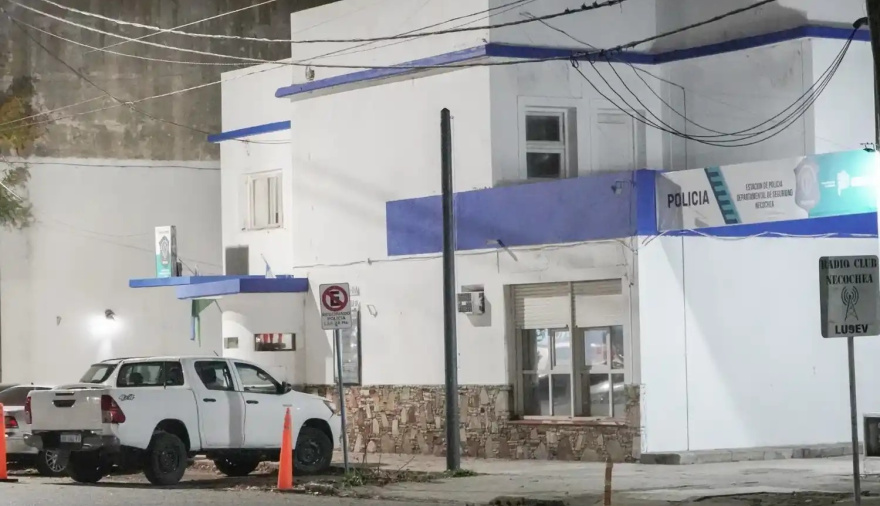 Golpeó a su expareja, violó una restricción y quedó detenido