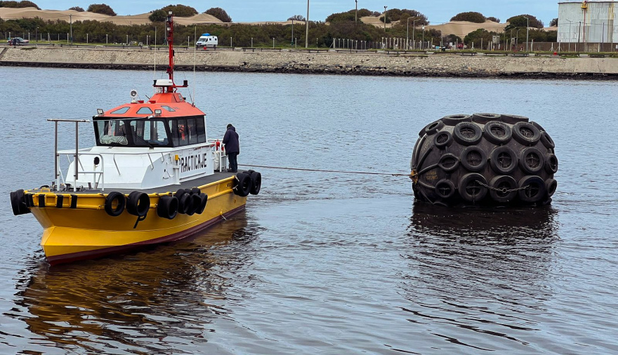 Puerto Quequén completó el recambio de defensas en los muelles