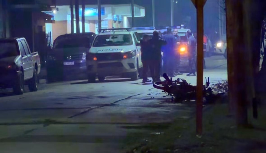 Trágico accidente en Quequén: un joven murió tras chocar contra una columna