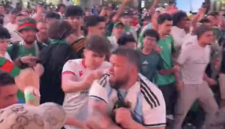 Incidentes entre hinchas argentinos y argelinos en Times Square antes del debut mundialista