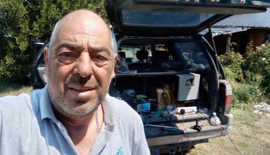El “Tano” Cafiel llevó energía solar a escuelas y familias de Misiones que nunca habían tenido luz