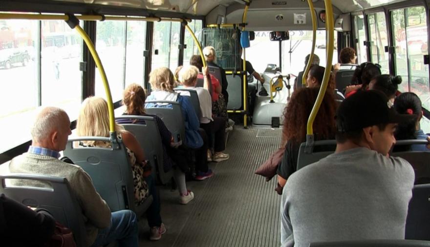 Micros Azules continuará al frente del transporte urbano tras la prórroga otorgada por el Municipio