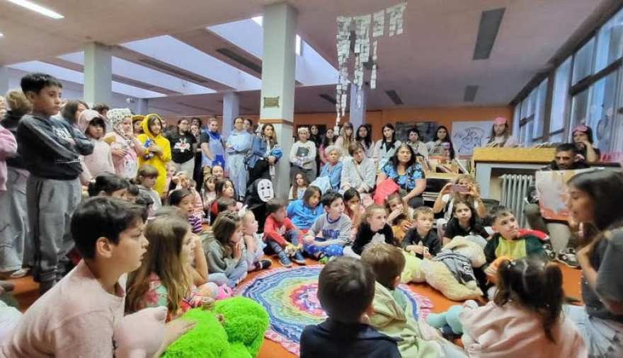 “Hoy la biblioteca cumple un rol social mucho más fuerte frente a las dificultades económicas”, afirmó Alberto Franco