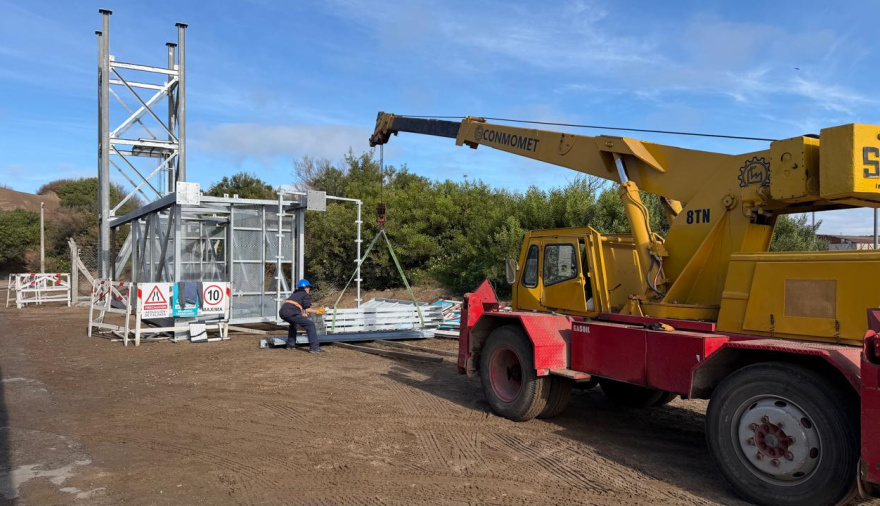 Puerto Quequén avanza en la construcción de la nueva baliza de enfilamiento