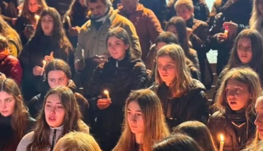 "Lo único que les pido es que sigan rezando": el conmovedor pedido de la mamá de Anita en medio de la lucha por su vida