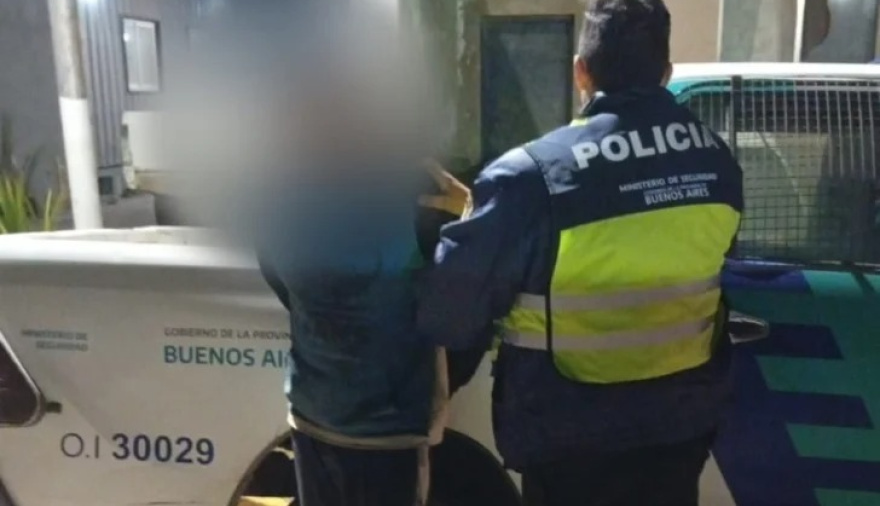 Aprehendieron a un joven tras robar el estéreo de un auto en Quequén