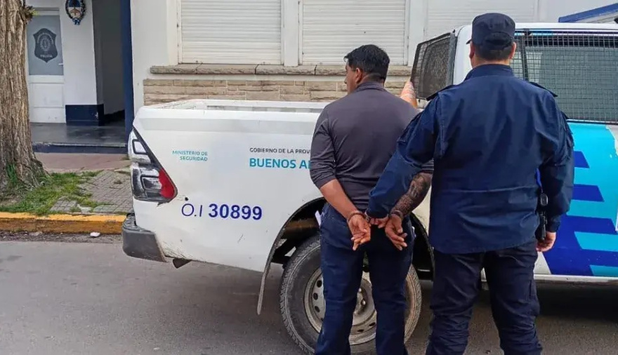 Detuvieron a un hombre acusado de amenazar a su pareja con un arma de fuego tras un operativo policial en Necochea