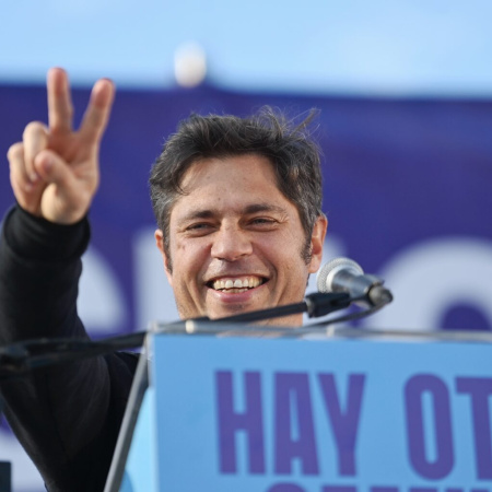 Kicillof mostró fuerza en La Plata y lanzó su espacio político: “Tenemos una tarea, ganar en septiembre y ganar en octubre”