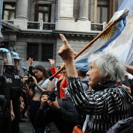 “La marcha más grande”: este miércoles se movilizan jubilados, trabajadores del Garrahan y el colectivo Ni Una Menos