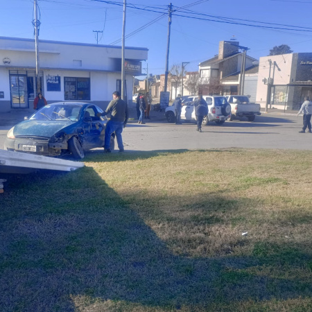 Choque en avenida 59 y 76 dejó demoras en el tránsito, aunque sin heridos de gravedad