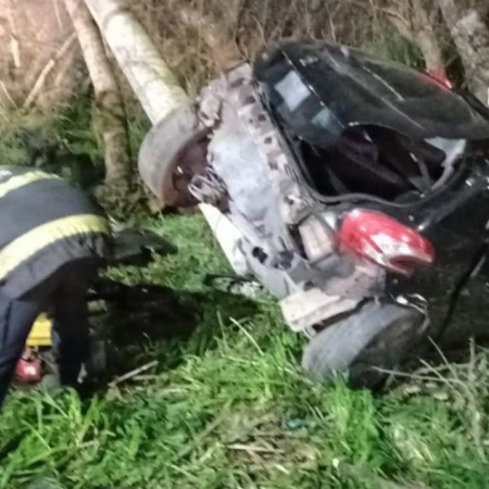 Nuevo accidente fatal en la Ruta 88: un conductor murió tras chocar contra un poste de hormigón