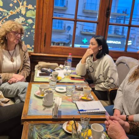 SOMOS Necochea junto a docentes municipales jubiladas: compromiso por el respeto a la ley