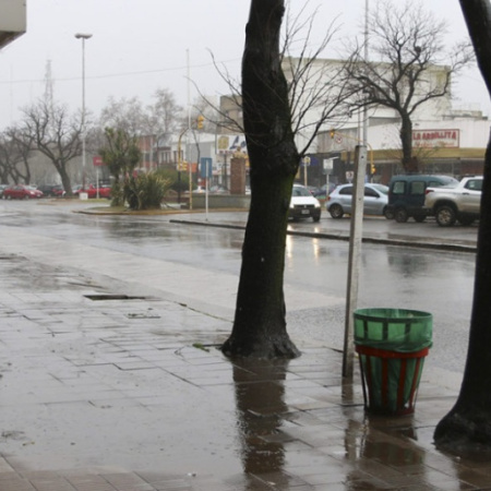 Cayeron 44 milímetros de lluvia en Necochea y rige alerta amarilla por tormentas