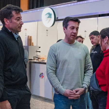 Necochea vibró con el inicio de “Modo Emprender”, la feria que potencia a los proyectos locales