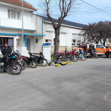 Siete allanamientos por picadas y maniobras peligrosas: secuestraron seis motos