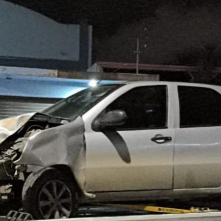 Chocó una columna en 75 y 44: sin licencia, sin seguro y se negó al test de alcoholemia