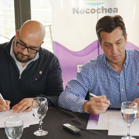 Rojas firmó un acuerdo para potenciar la promoción turística de Necochea