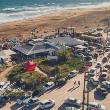 Karamawi abre la preventa de carpas y sombrillas con descuentos para la temporada 2025