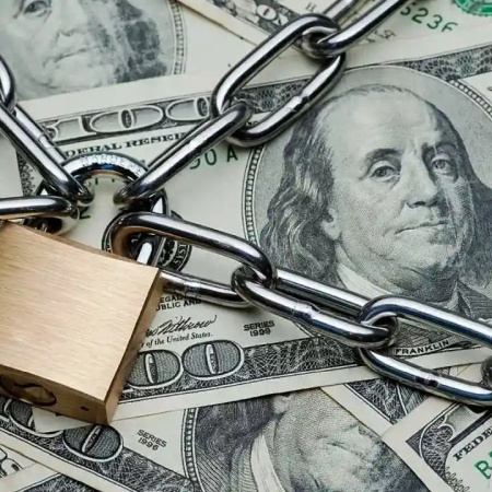 Vuelve parcialmente el cepo: los compradores de dólar oficial no podrán operar divisas financieras por 90 días