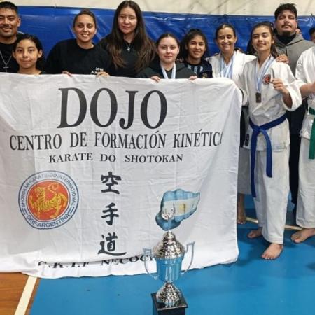 Torneo Nacional de Karate: Oro para Rosa Parson y media docena de medallas para karatekas necochenses
