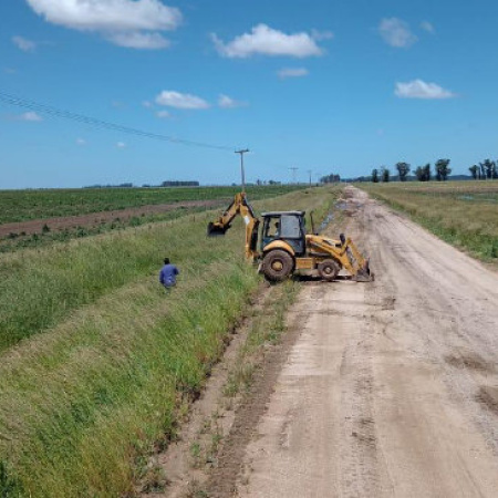 El EMSUR refuerza la red vial rural con reconstrucción y mantenimiento de caminos ante las lluvias acumuladas