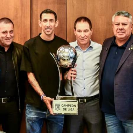 Otro mamarracho del Chiqui Tapia: entregó un título que nadie sabía que estaba en juego