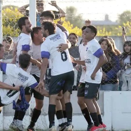 Villa del Parque logró el ascenso a la Zona A tras vencer nuevamente a Gimnasia